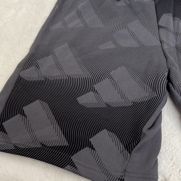 Adidas sportswear French terry cloth shirt size L graphic print black and gray - Picture 5 of 12